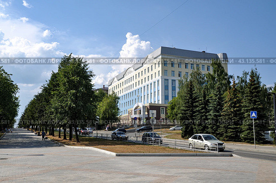 Перинатальный центр Демидовская центральная городская больница. Нижний Тагил. Улица Горошникова 37 (2016 год). Стоковое фото, фотограф Александр Тараканов / Фотобанк Лори