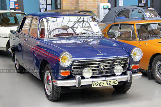Peugeot 404 (2014 год). Редакционное фото, фотограф Art Konovalov / Фотобанк Лори
