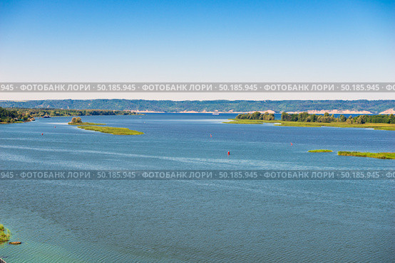 Picturesque landscape of the Volga River flood and green islands on it. Russia. Стоковое фото, фотограф Константин Лабунский / Фотобанк Лори