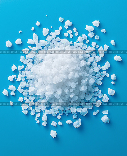 Pile of coarse salt on blue background. AI  illustration. Food design. Стоковое AI-изображение, AI-художник Катерина Ковалева / Фотобанк Лори