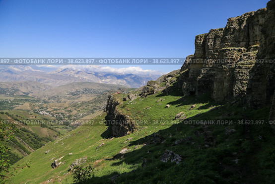 Плато Матлас, Хунзахский район, Дагестан (2021 год). Стоковое фото, фотограф Римма Тельнова / Фотобанк Лори