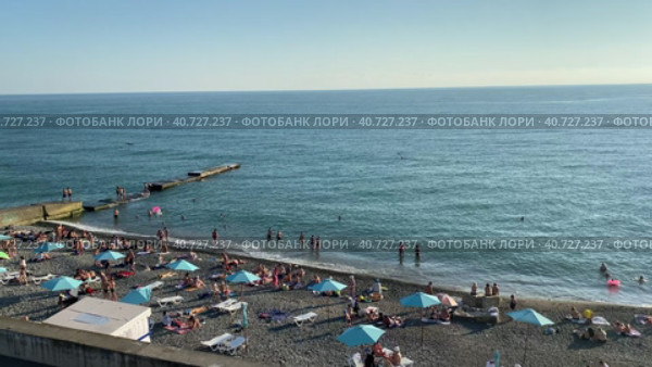 Пляж "Парус". Адлерский район Сочи, Россия (2022 год). Редакционное видео, видеограф Виктория Кольцова / Фотобанк Лори