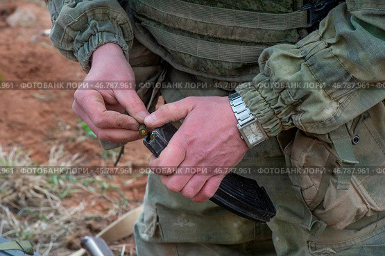 Подготовка военнослужащих на полигоне СВО. Стоковое фото, фотограф Sergey Rusanov / Фотобанк Лори