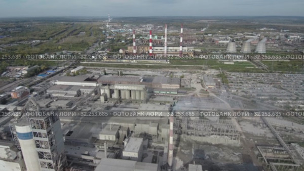 Полёт над заводом по производству соды и цементным заводом HeidelbergCement. 02 - 2. Flying over the plant for the production of soda and cement plant. 02 - 2. (2019 год). Редакционное видео, видеограф Евгений Романов / Фотобанк Лори