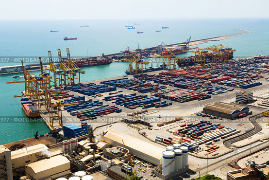 Port de Barcelona - logistics port area (2014 год). Стоковое фото, фотограф Яков Филимонов / Фотобанк Лори