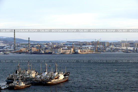 Порт Мурманска. Роста (2009 год). Редакционное фото, фотограф Иван Мацкевич / Фотобанк Лори