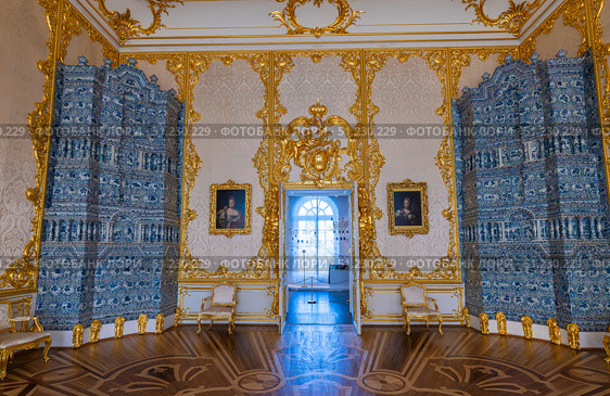 Portrait Hall of the Catherine Imperial Summer Palace. Редакционное фото, фотограф Михаил Аккуратoв / Фотобанк Лори