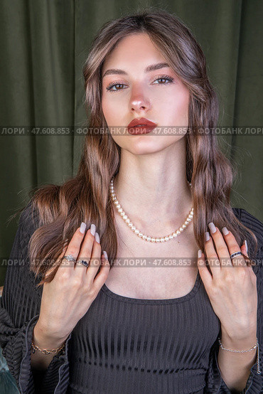 Portrait of a young beautiful girl. Стоковое фото, фотограф Андрей Аркуша / Фотобанк Лори