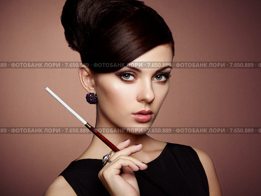 Portrait of beautiful sensual woman with elegant hairstyle. Стоковое фото, фотограф Oleg Gekman / Ingram Publishing / Фотобанк Лори