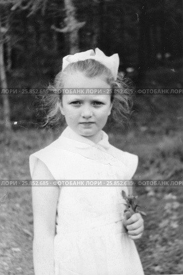 Портрет восьмилетней девочки, 1967 год. Редакционное фото, фотограф Илюхина Наталья / Фотобанк Лори