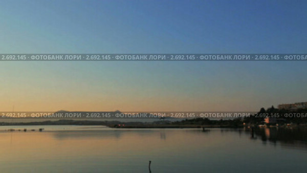 Посадка самолета в аэропорту Корфу на закате, Греция (2011 год). Стоковое видео, видеограф Ростислав Агеев / Фотобанк Лори