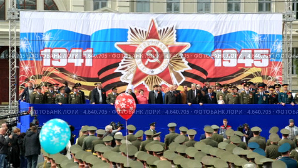 Правительство города Омска и Омской области. Парад 9 мая 2013. Омск. Редакционное видео, видеограф Юлия Машкова / Фотобанк Лори