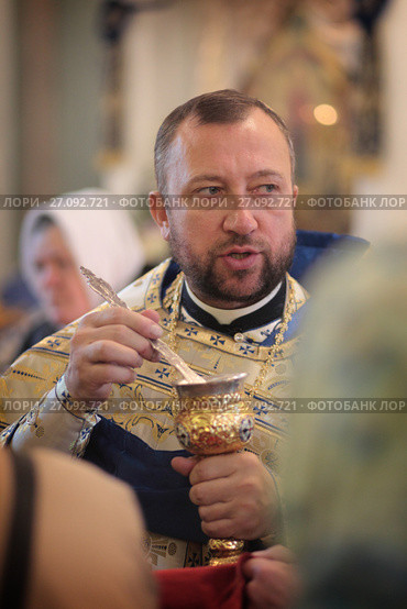 Престольный праздник храма, Покров Пресвятой Богородицы, город Балашиха (2017 год). Редакционное фото, фотограф Дмитрий Неумоин / Фотобанк Лори