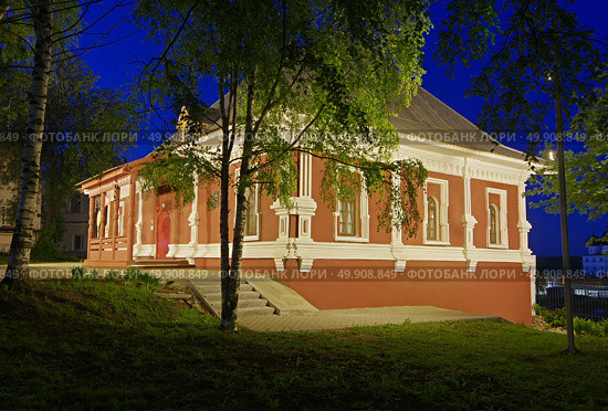 Приказная изба (Питейный дом). Киров, улица Спасская, 4б. Редакционное фото, фотограф Алексей Иванов / Фотобанк Лори