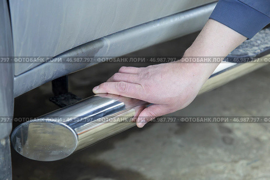 Protection of vehicle thresholds. Off-road tuning. Protection for the SUV. Стоковое фото, фотограф Александр Поташев / Фотобанк Лори
