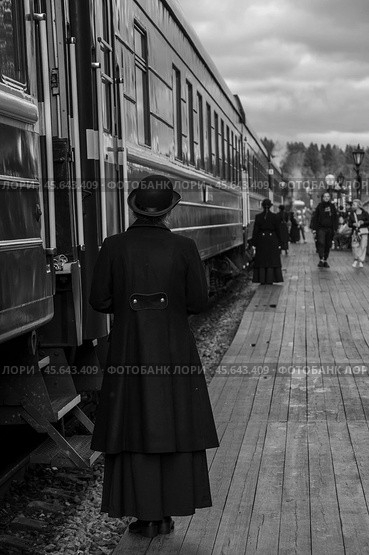 Проводница поезда Рускеальский экспресс. Стоковое фото, фотограф Анастасия Жукова / Фотобанк Лори