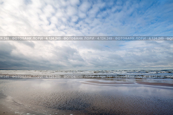 Пустое побережье Балтийского моря, Нарва, Эстония. Стоковое фото, фотограф EugeneSergeev / Фотобанк Лори