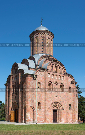 Пятницкая церковь в Чернигове (2012 год). Стоковое фото, фотограф Онищенко Виктор / Фотобанк Лори