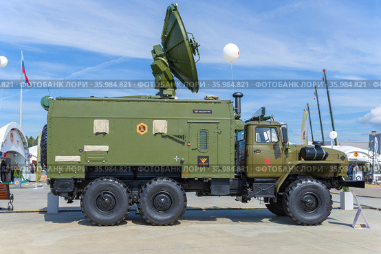 Р-441ЛМ станция    помехозащищенной спутниковой связи с использованием ретрансляторов  космических аппаратов . Международный военный форум "Армия-2020" Редакционное фото, фотограф Виктор Карасев / Фотобанк Лори