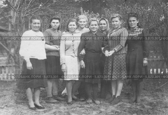 Работницы прачечной. Пятидесятые годы. Редакционное фото, фотограф Анатолий Матвейчук / Фотобанк Лори