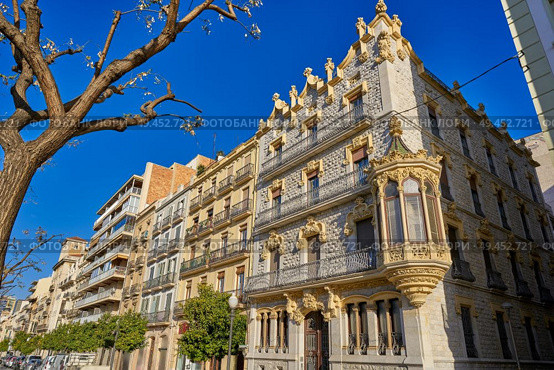 Rambla Nova in Tarragona avenue of Catalonia. Стоковое фото, агентство Ingram Publishing / Фотобанк Лори
