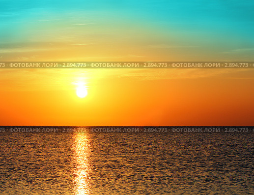 Рассвет на море. Стоковое фото, фотограф Михаил Коханчиков / Фотобанк Лори