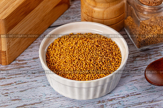 Raw dry aroma flavour mustard seeds. Стоковое фото, фотограф Андрей Старостин / Фотобанк Лори