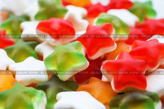 Разноцветные желейные конфеты в форме звезды крупным планом.  Colorful candies close-up. Стоковое фото, фотограф Лариса Гордеева / Фотобанк Лори