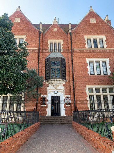 Replica of the house of the Lubavitcher Rebbe in New York (2023 год). Редакционное фото, фотограф Irina Opachevsky / Фотобанк Лори