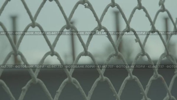 Решетка, болты, стройка, металлическая конструкция lattice, bolts, construction, metal structure. Стоковое видео, видеограф Опока Алексей / Фотобанк Лори