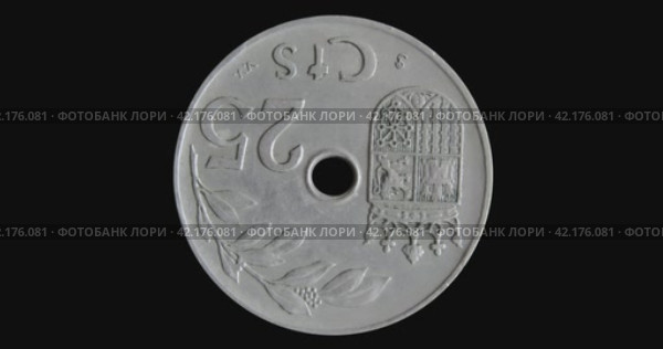 Реверс монеты Испании 25 сентимо 1937 года на черном фоне. Reverse of Spain coin 25 centimos 1937, isolated in black background. 3d animation in 4k video. Стоковая анимация, аниматор Александр Кузнецов / Фотобанк Лори