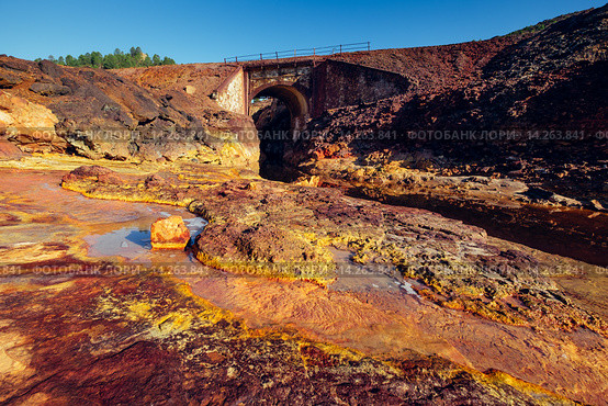 Rio Tinto река в Испании (2015 год). Стоковое фото, фотограф Liseykina / Фотобанк Лори