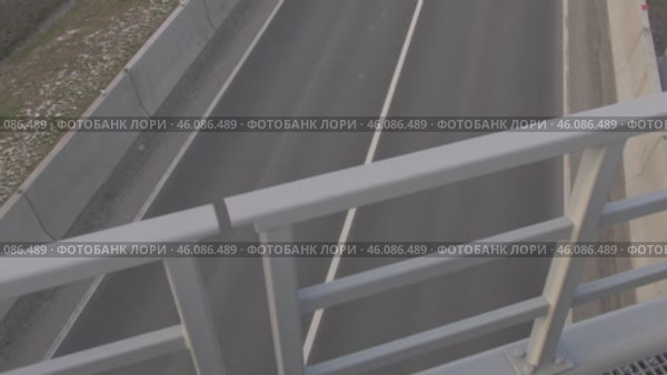 Road, highway, forest, snow on the side дорога, трасса, лес , снег на обочине (2018 год). Стоковое видео, видеограф Опока Алексей / Фотобанк Лори