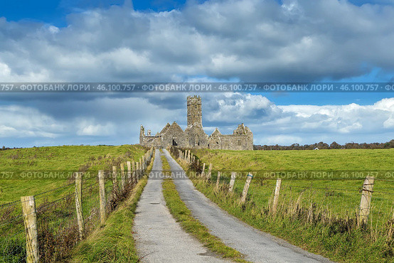 Ross Errilly Friary, Ireland (2018 год). Стоковое фото, фотограф Boris Breytman / Фотобанк Лори