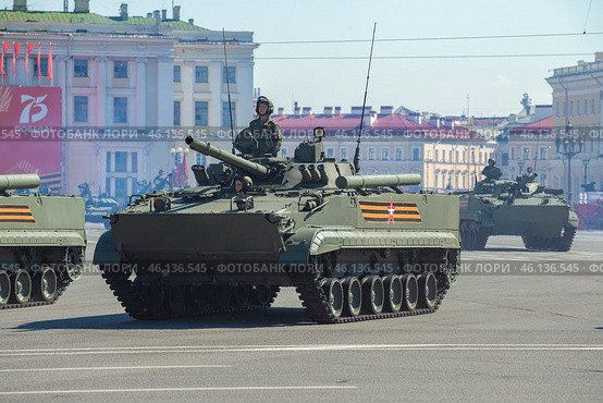 Российская БМП-3 (Боевая машина пехоты) на репетиции военного парада в честь Дня Победы. Санкт-Петербург (2020 год). Редакционное фото, фотограф Виктор Карасев / Фотобанк Лори