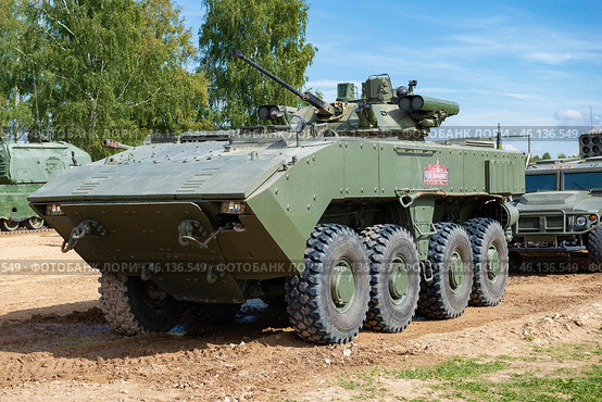 Российская боевая машина пехоты К-17  "Бумеранг" перед показательными выступлениями. Международный военно-технический форум "Армия-2020" Редакционное фото, фотограф Виктор Карасев / Фотобанк Лори