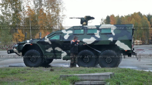 Российский бронированный автомобиль "Булат" на Международной выставке вооружения, военной техники и боеприпасов RAE-2013, г. Нижний Тагил (2014 год). Редакционное видео, видеограф Игорь Долгов / Фотобанк Лори