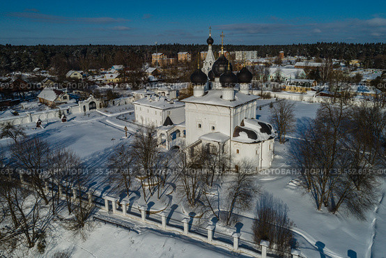 Россия, Московская область, город Верея, Входоиерусалимская церковь (2021 год). Редакционное фото, фотограф glokaya_kuzdra / Фотобанк Лори