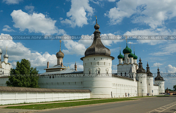 Ростов Великий Кремль (2024 год). Редакционное фото, фотограф Александр Каргаполов / Фотобанк Лори