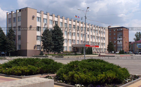 Ростовская область. Город Сальск. Здание Администрации (2013 год). Редакционное фото, фотограф Виктор Филиппович Погонцев / Фотобанк Лори