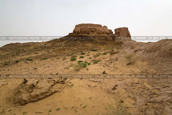 Ruins of ancient Ayaz-Kala Fortress (2022 год). Стоковое фото, фотограф Юлия Белоусова / Фотобанк Лори