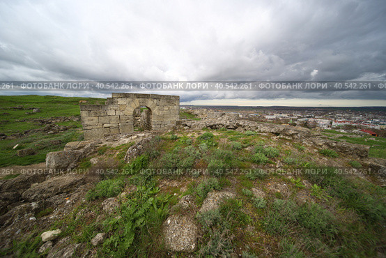 Руины Пантикапея. Керчь. Крым (2023 год). Стоковое фото, фотограф Анна Зеленская / Фотобанк Лори