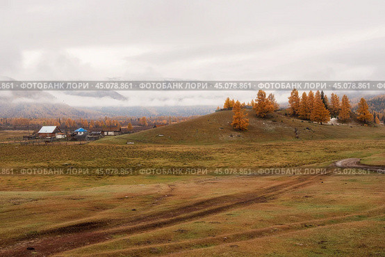 Russian hinterland, a distant village in autumn. Стоковое фото, фотограф Саблин Станислав / Фотобанк Лори