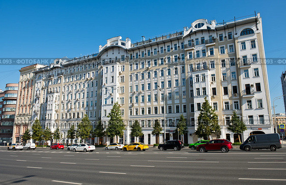 Садовая-Спасская улица, дом 19 , строение 1. Москва. Россия (2024 год). Редакционное фото, фотограф E. O. / Фотобанк Лори