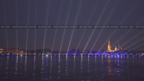 Saint-Petersburg, RUSSIA - Jun 21 2018, 4k: Fireworks show Scarlet sails repetition, Neva river, on Jun 21, 2018 in Saint-Petersburg, Russia. Стоковое видео, видеограф Сергей Богомяко / Фотобанк Лори
