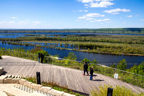 Samara Luka. View of the Volga, Zhigulevsky Gate. Helipad (2024 год). Редакционное фото, фотограф Акиньшин Владимир / Фотобанк Лори