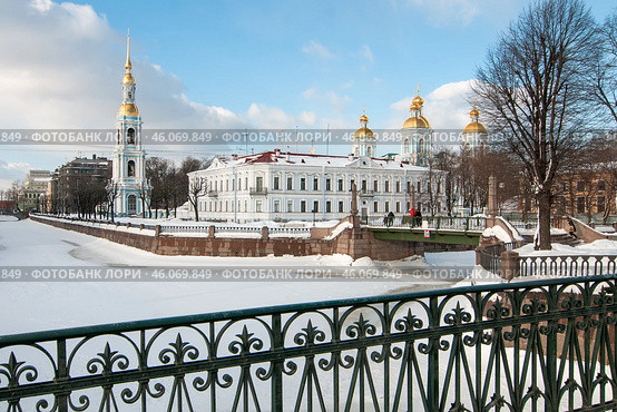 Санкт-Петербург. Район Семимостье. Вид Никольского морского собора (2011 год). Стоковое фото, фотограф Александр Алексеев / Фотобанк Лори