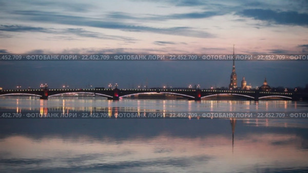 Санкт-Петербург. Вид на Троицкий мост и Петропавловскую крепость (2016 год). Стоковое видео, видеограф Литвяк Игорь / Фотобанк Лори