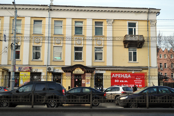 Сдается в аренду. Улица Кирова в городе Калуге (2013 год). Редакционное фото, фотограф Лариса Вишневская / Фотобанк Лори