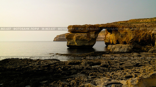 Sea view to Azure window natural arch, now vanished, Gozo island, Malta (2016 год). Стоковое фото, фотограф Сергей Майоров / Фотобанк Лори